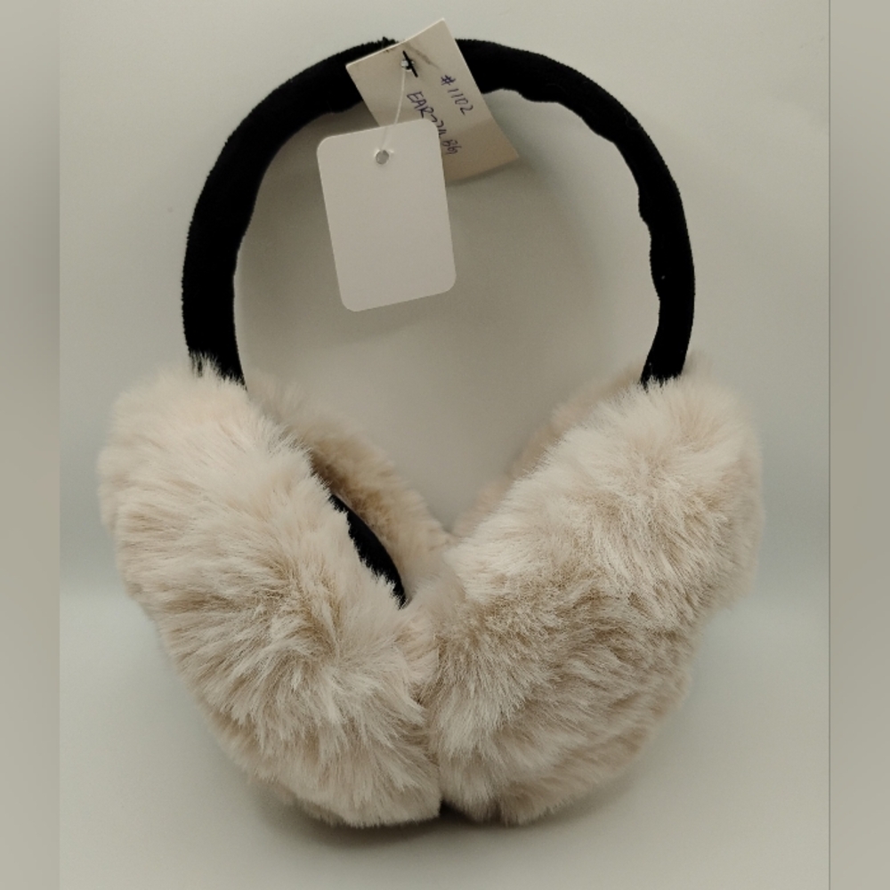 Faux Fur Earmuffs in Cream and Black BNWT.